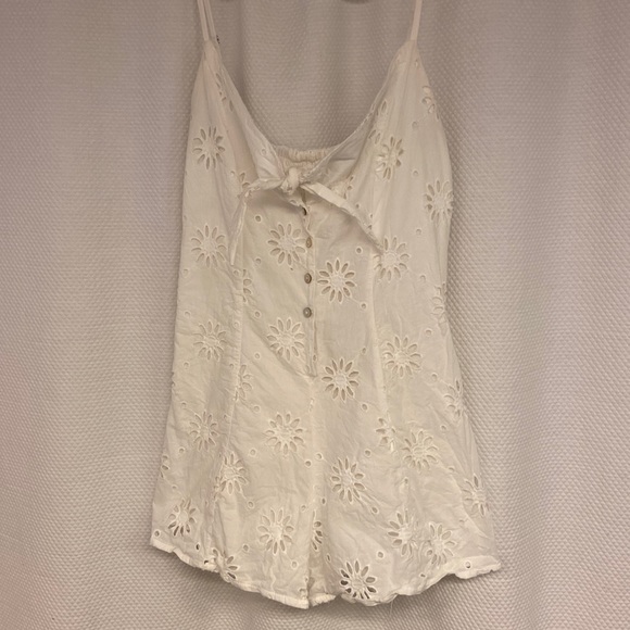 White Summer Romper Jumpsuit - Picture 3 of 4